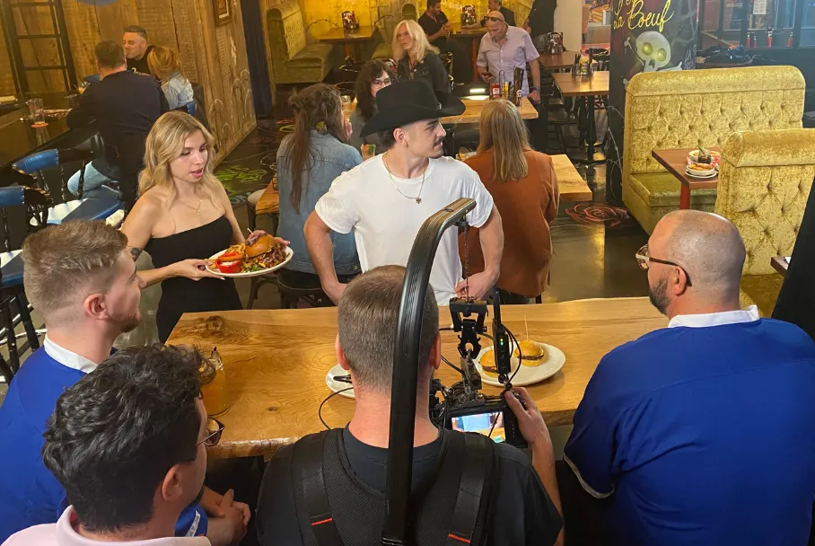 Publicité La Belle et La Boeuf — Coulisses